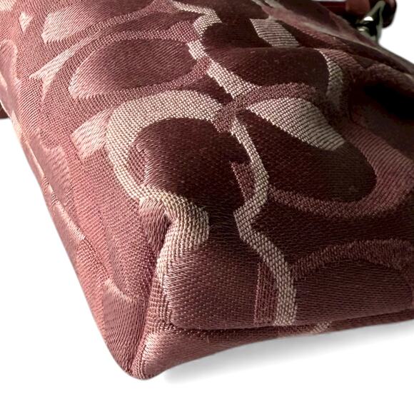 COACH F43522 Optic Pink Signature Jacquard Pleated Leather Wristlet Dusty Rose - Picture 4 of 10